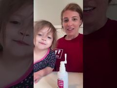 【C】¡Spray nasal Caca! ¡Caca! ¡Fresco!